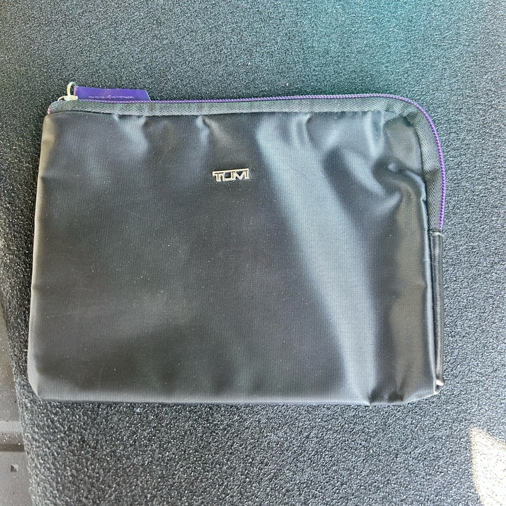 TUMI Black and Purple Pouch Tumi For Delta